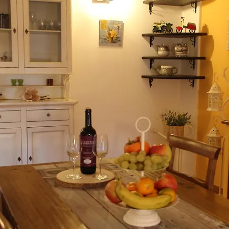 Casa Di Sasso Apartment *